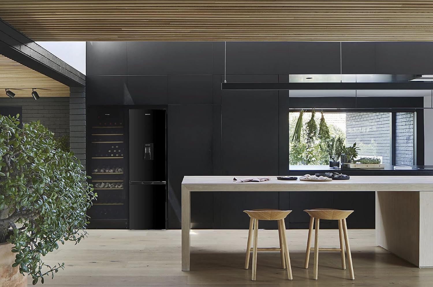 Réfrigérateur combiné congélateur bas GCB262BL 262L classe E noir