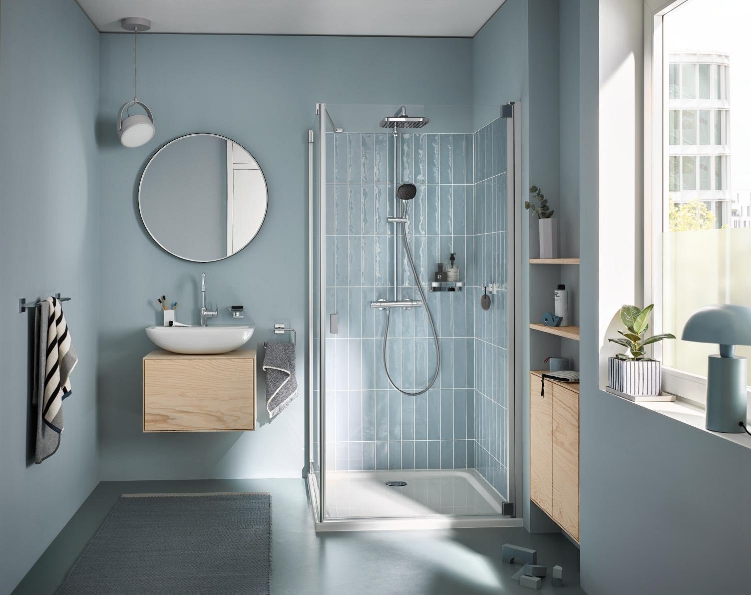 Colonne de douche Vitalio Comfort 250 thermostatique tête 25 cm 1 jet pommeau 11 cm 2 jets flexible 175 cm chromé