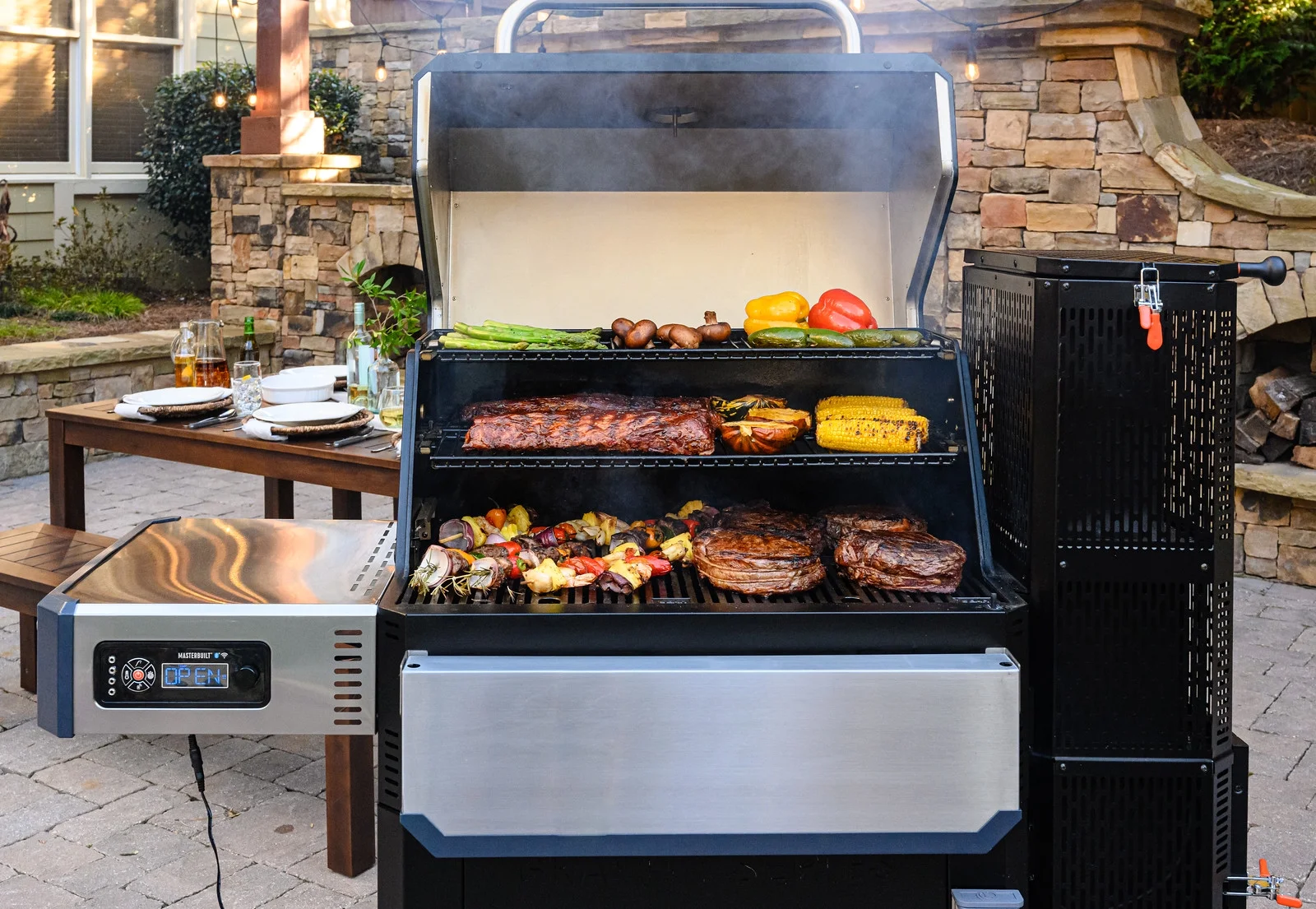 Masterbuilt Gravity Series? 1050 Digital WiFi Charcoal Grill and Smoker in Black