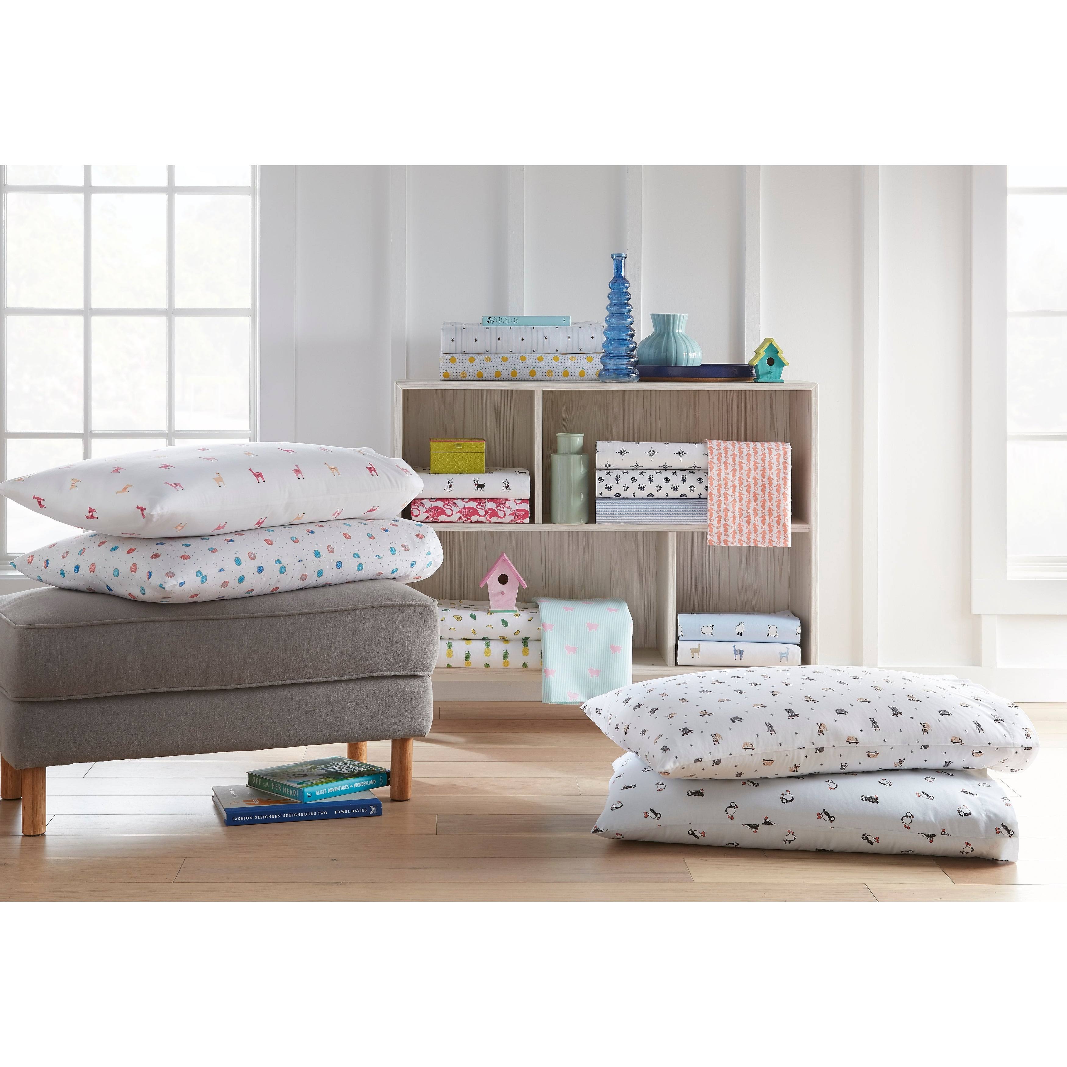Poppy & Fritz Skateboarding Bulldogs Grey 3-Piece Cotton Sheet Set, Twin