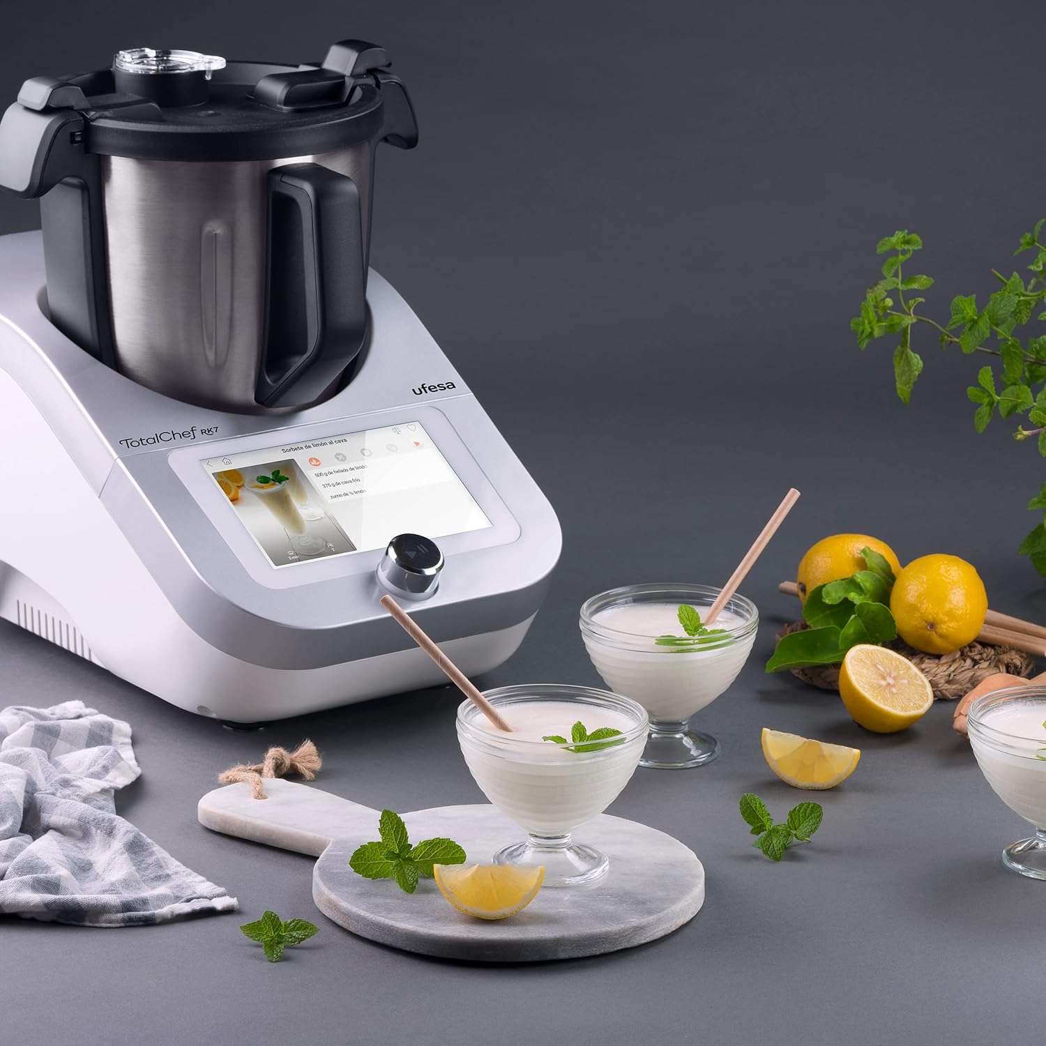 Robot cuisine multifonctions 4,5 L WIFI 30 fonctions balance intégrée